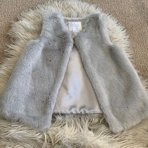 Edgehill collection girls faux fur vest